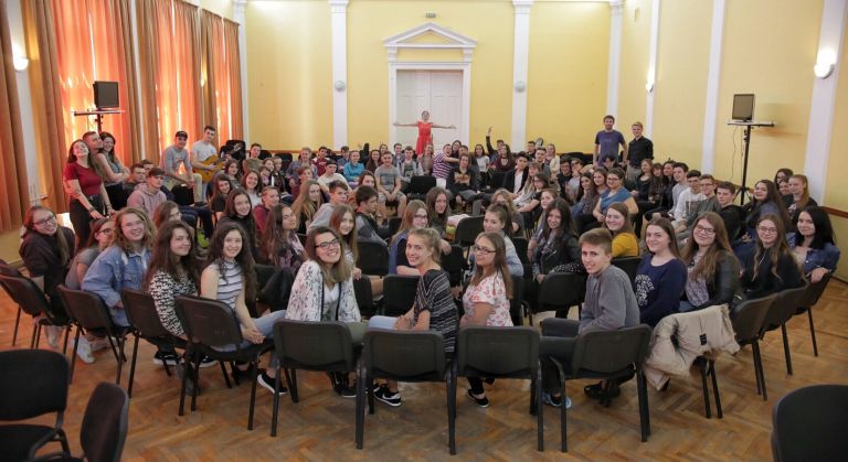 Ismeretlen barátok társasága avagy Piknik egy japán szőnyegen