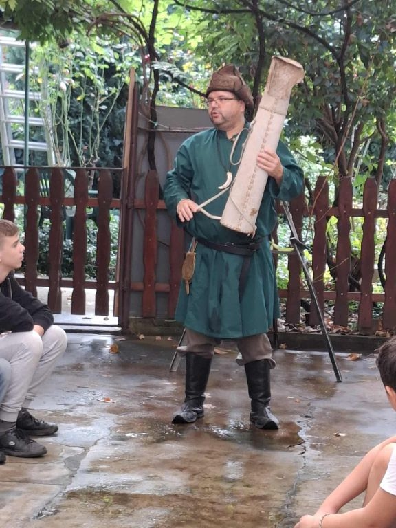 Vissza a gyökerekhez! A 6.A és a zöld kaftános íjász