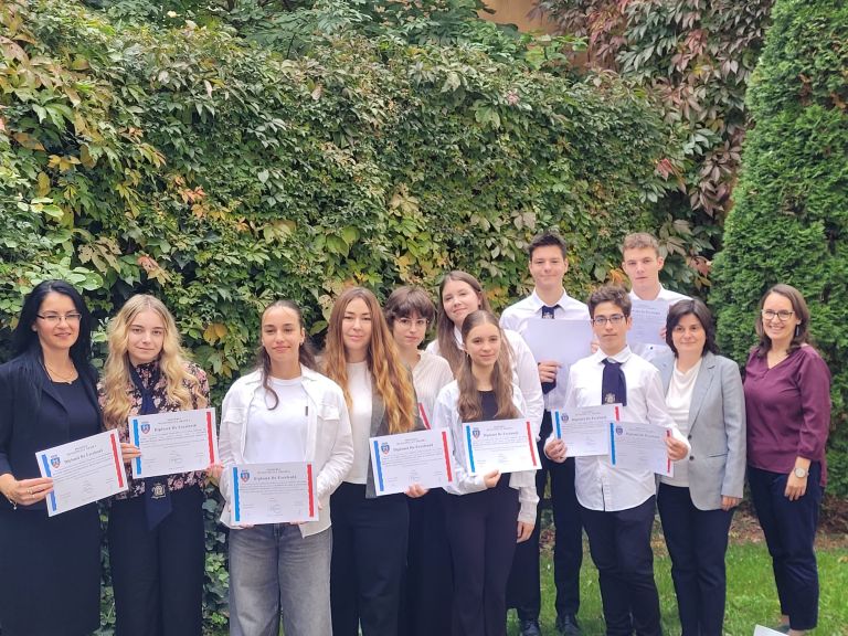 A legkiválóbbakat jutalmazta a váradi Polgármesteri Hivatal