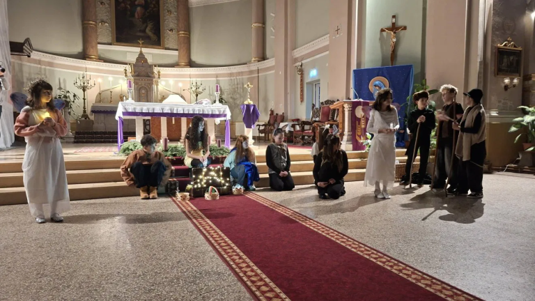 Betlehemest mutattak be adys diákok a Barátok templomában