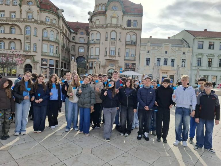 Megérteni, elfogadni, segíteni – az autizmus világnapja az Ady Endre Líceum diákjaival